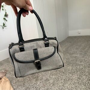 Grey and black shoulder bag with a retro vibe #y2kstyle
